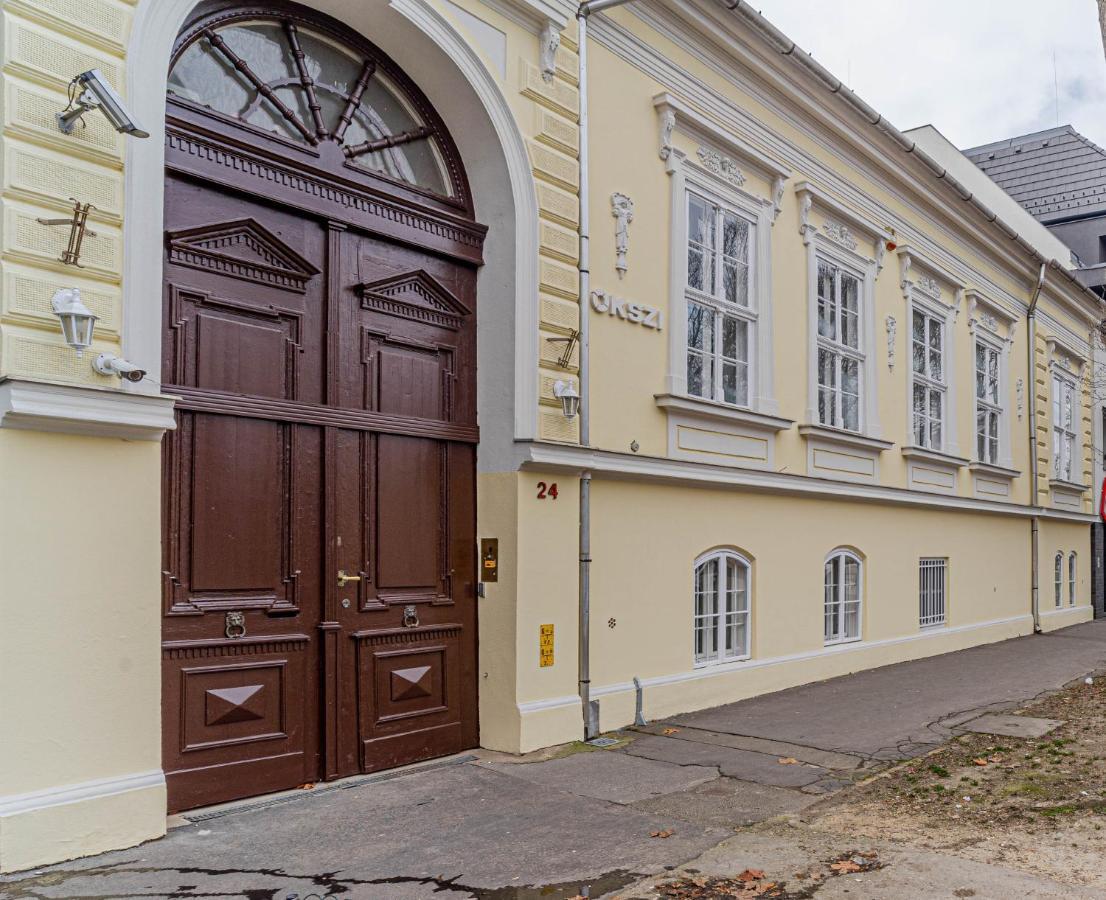 Okszi Vendeghaz Gasthof Szegedin